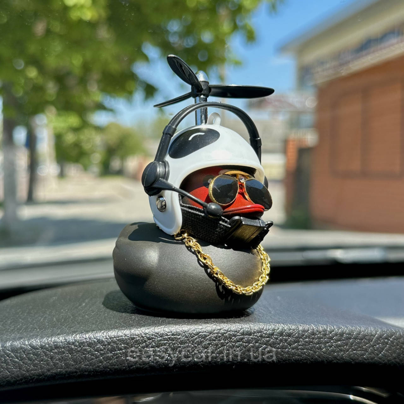 Качка декоративна Чорна в шоломі Панда Качка декоративна Чорна в шоломі Панда