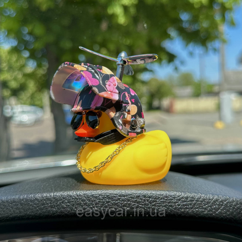 Качка декоративна в Рожевому шоломі