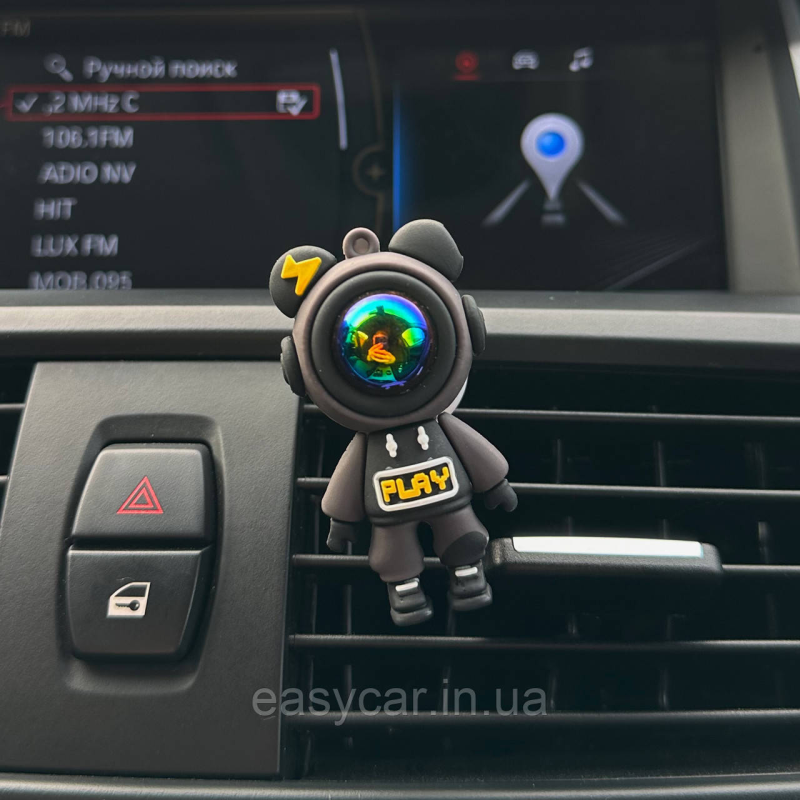 Ароматизатор “Космонавт” для авто Чорний Ароматизатор “Космонавт” для авто Чорний