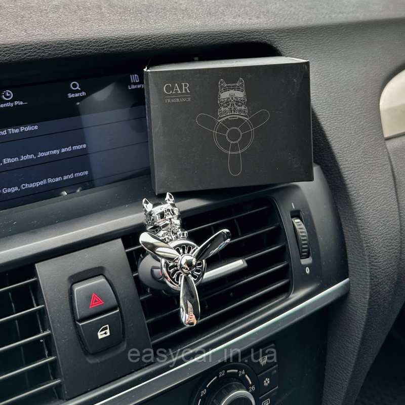 Ароматизатор в решітку авто Пес Бульдог Хром