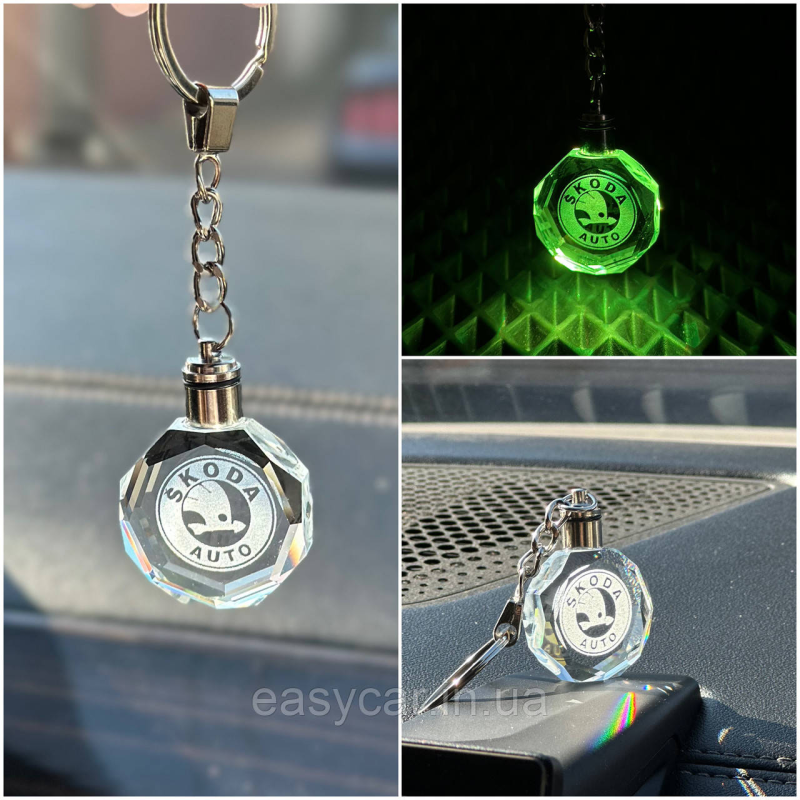 Брелок Crystal з різнокольоровою підсвіткою SKODA