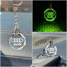 Брелок Crystal з різнокольоровою підсвіткою AUDI