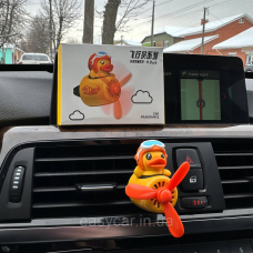 Ароматизатор в решітку авто Качка пілот жовта